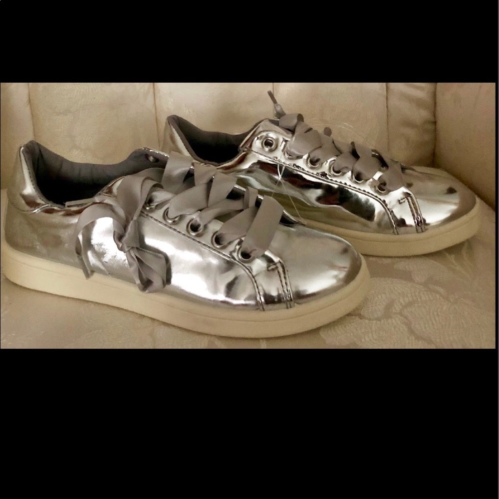 SILVER METALLIC PLATFORM SNEAKER - Picture 5 of 8
